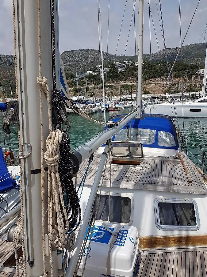 Stay On A Beautiful Ocean Going Classic Schooner! Barcelona 0*,